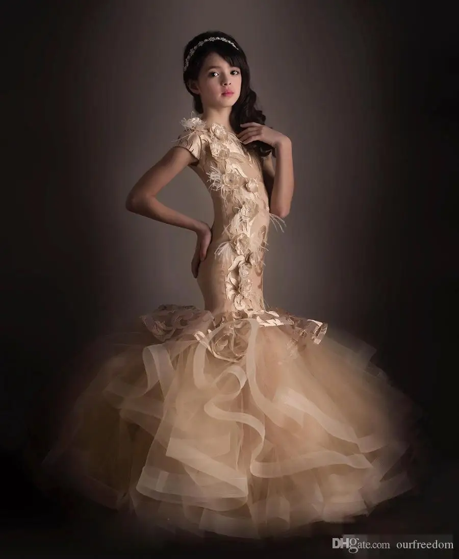 2019 Custom Made Mermaid Flower Girls Dresses Appliques Feather Cute Litter Girls Pageant Gown For Wedding Custom Made Modern Fa
2019 Custom Made Mermaid Flower Girls Dresses Appliques Feather Cute Litter Girls Pageant Gown For Wedding Custom Made Modern Fa