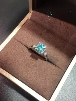 Classic 925 Silver 1 ct 6.5mm Round D Color Green Moissanite Cow Head Ring Excellent Cut Pass Diamond Test Moissanite Rings
Classic 925 Silver 1 ct 6.5mm Round D Color Green Moissanite Cow Head Ring Excellent Cut Pass Diamond Test Moissanite Rings