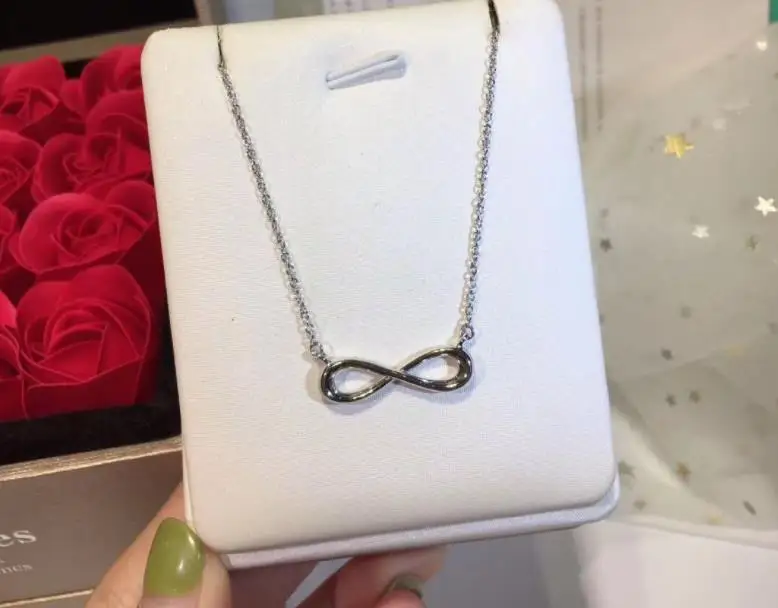 Lucky 8 character clavicle pendant Infinity Eternal gold 8 Word Necklace Infinity Mirror Polished number 8 clavicle necklace
Lucky 8 character clavicle pendant Infinity Eternal gold 8 Word Necklace Infinity Mirror Polished number 8 clavicle necklace