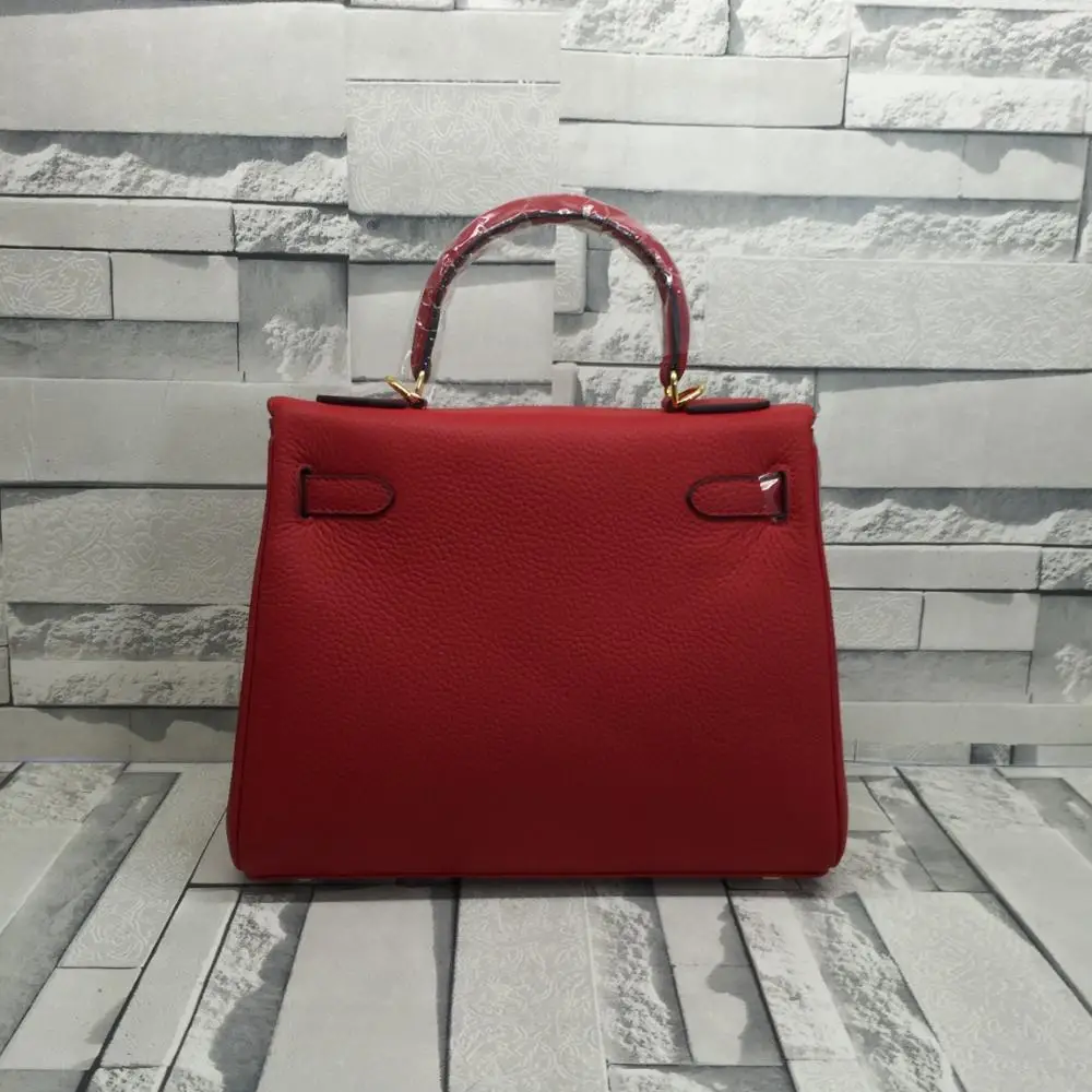 Luxury Brand Genuine leather Bag Top Quality Designer fashion large capacity handbag CrossBody Shoulder Messenger Handbags
Luxury Brand Genuine leather Bag Top Quality Designer fashion large capacity handbag CrossBody Shoulder Messenger Handbags