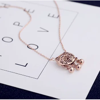 Blessing Safety Lock Titanium Steel Gold-plated Necklace Female Short Personality Wild Clavicle Chain Pendant
Blessing Safety Lock Titanium Steel Gold-plated Necklace Female Short Personality Wild Clavicle Chain Pendant