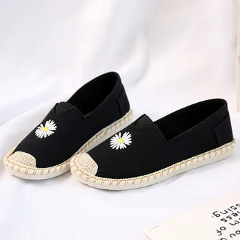 women's flat shoes 2020 Fashion Light Breathable Canvas Sneakers Shoes Ladies slip-on walking casual shoes Woman Vulcanize Shoes
women's flat shoes 2020 Fashion Light Breathable Canvas Sneakers Shoes Ladies slip-on walking casual shoes Woman Vulcanize Shoes