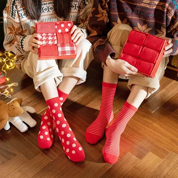 6pairs Unisex Red Socks Couple Lover Gifts New Year Wishes Gift Cotton Blend Mid Calf Girlfriend BFF Boyfriend Gift Women Crew 
6pairs Unisex Red Socks Couple Lover Gifts New Year Wishes Gift Cotton Blend Mid Calf Girlfriend BFF Boyfriend Gift Women Crew