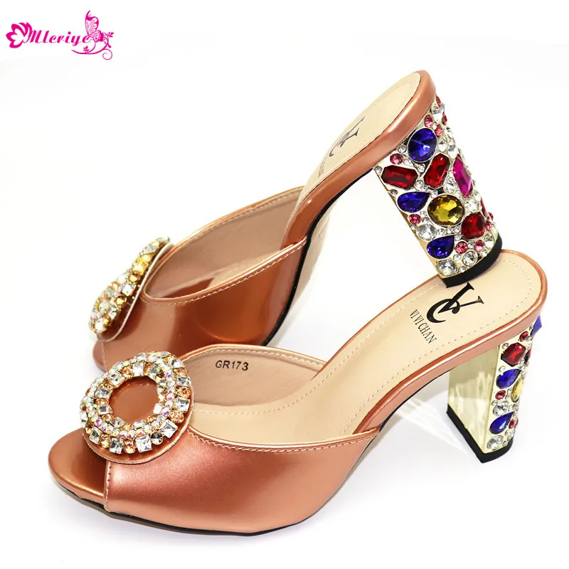 Latest Peach Color Italian Lady Sexy High Heels Pumps with PU Leather for Office Lady African Sandals Shoes for Party Wedding
Latest Peach Color Italian Lady Sexy High Heels Pumps with PU Leather for Office Lady African Sandals Shoes for Party Wedding