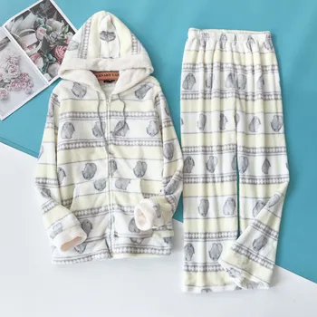 Women's pajamas winter Sleep warm with hat Flannel zipper Pajamas set 
Women's pajamas winter Sleep warm with hat Flannel zipper Pajamas set