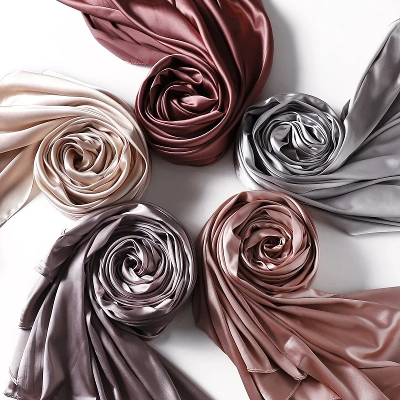Summer Silky Satin Hijab Long Shawls Soft Polyester Women Muslim Head Scarf Turban Thin Exquisite Breathable Heawrap 180X70cm
Summer Silky Satin Hijab Long Shawls Soft Polyester Women Muslim Head Scarf Turban Thin Exquisite Breathable Heawrap 180X70cm