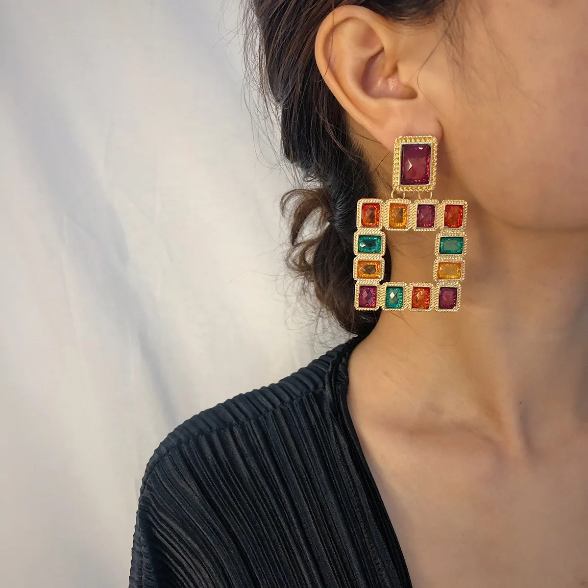 Ornament Street Shooting Exaggerated Cool Ear Stud Simple Acrylic Geometric Square Contrasting Color Earrings Female
Ornament Street Shooting Exaggerated Cool Ear Stud Simple Acrylic Geometric Square Contrasting Color Earrings Female