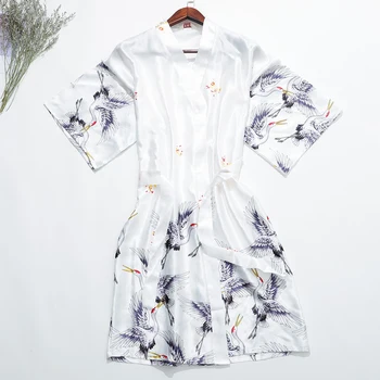 Print Crane Sleepwear Bride Bridesmaid Wedding Robe Kimono Gown Lounge Bathrobe Home Clothing Negligee Satin Women Nightgown
Print Crane Sleepwear Bride Bridesmaid Wedding Robe Kimono Gown Lounge Bathrobe Home Clothing Negligee Satin Women Nightgown
