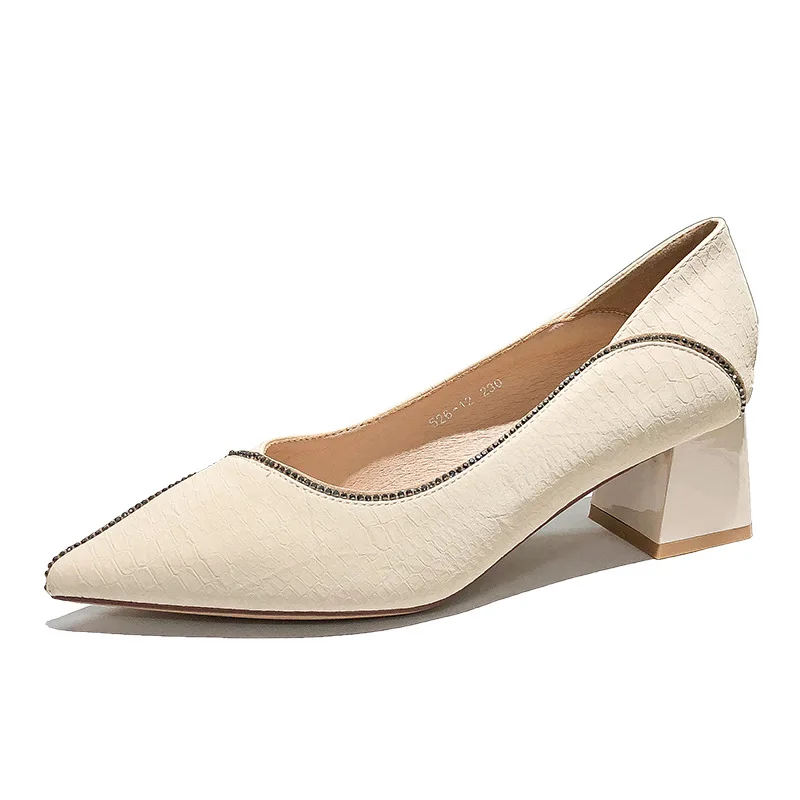 Pointed Toe Chunky Heels Crystal Wedding Shoes Loafers Women Slip on Fashion Square Heel Shoes Women Evening Pumps Big Size 40
Pointed Toe Chunky Heels Crystal Wedding Shoes Loafers Women Slip on Fashion Square Heel Shoes Women Evening Pumps Big Size 40
