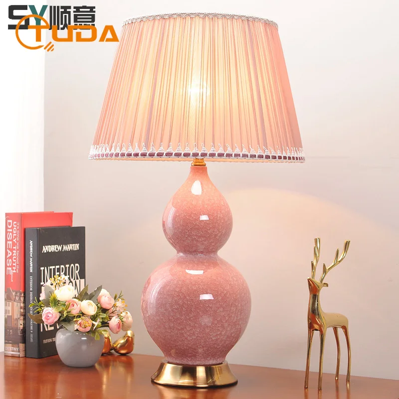 TUDA American Simple Ceramic Table Lamp for Bedroom Living Room Bedside Lamp Study Desk Lamp Mild Luxury Retro Home Decoration
TUDA American Simple Ceramic Table Lamp for Bedroom Living Room Bedside Lamp Study Desk Lamp Mild Luxury Retro Home Decoration