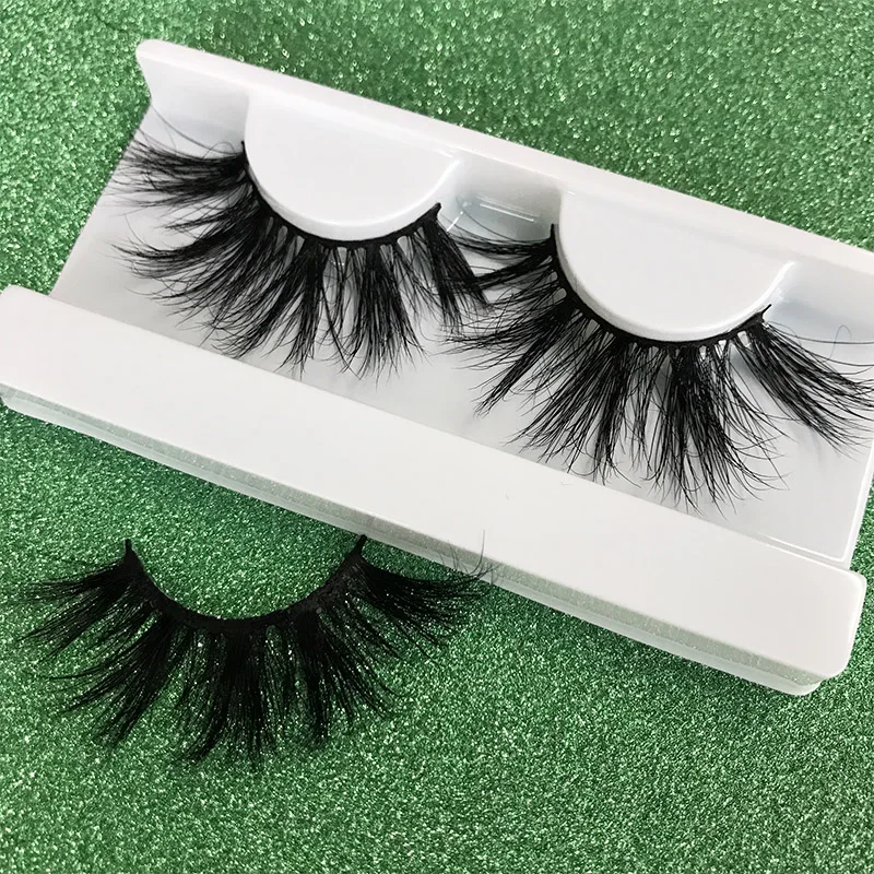 Mikiwi 25mm Long 3D mink lashes E03 Big dramatic volumn eyelashes strip thick false eyelashes extra length and fluffy eyelashes
Mikiwi 25mm Long 3D mink lashes E03 Big dramatic volumn eyelashes strip thick false eyelashes extra length and fluffy eyelashes