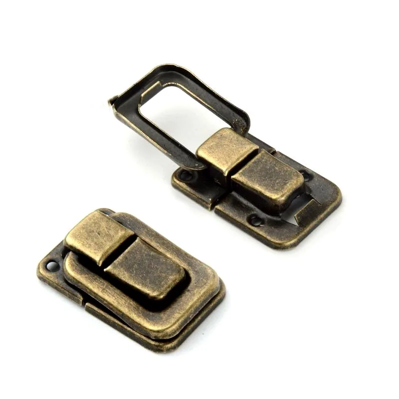 Lock tai ping kou Hidden Box Buckle Gift Box Take Lock Small Square Buckle Vintage Wooden Box Wine Box Buckle Makeup Barbecue Bo
Lock tai ping kou Hidden Box Buckle Gift Box Take Lock Small Square Buckle Vintage Wooden Box Wine Box Buckle Makeup Barbecue Bo