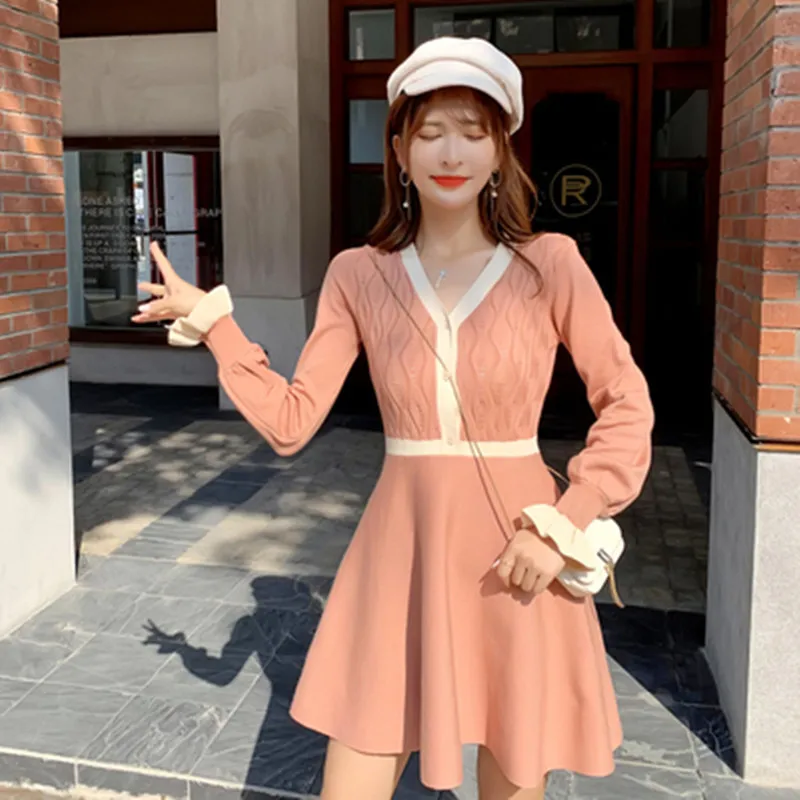 Korean Autumn 2020 New Ladies Sweet V-neck Slim Knitted A-line Dress Vintage Flare Sleeve Hollow out Bottoming Sweater Dress
Korean Autumn 2020 New Ladies Sweet V-neck Slim Knitted A-line Dress Vintage Flare Sleeve Hollow out Bottoming Sweater Dress