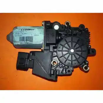 WINDOW MOTOR FRONT LEFT AUDI A4 SALOON (B5)
WINDOW MOTOR FRONT LEFT AUDI A4 SALOON (B5)