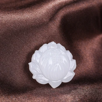 Natural Xinjiang White Jade Snow Lotus Hanging Men and Women 
Natural Xinjiang White Jade Snow Lotus Hanging Men and Women