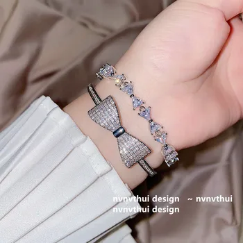 Flashing Lovable 925 Sterling Gold Edition Crystal Bow Bracelets Adjustable Bracelet Stack with Ornament
Flashing Lovable 925 Sterling Gold Edition Crystal Bow Bracelets Adjustable Bracelet Stack with Ornament