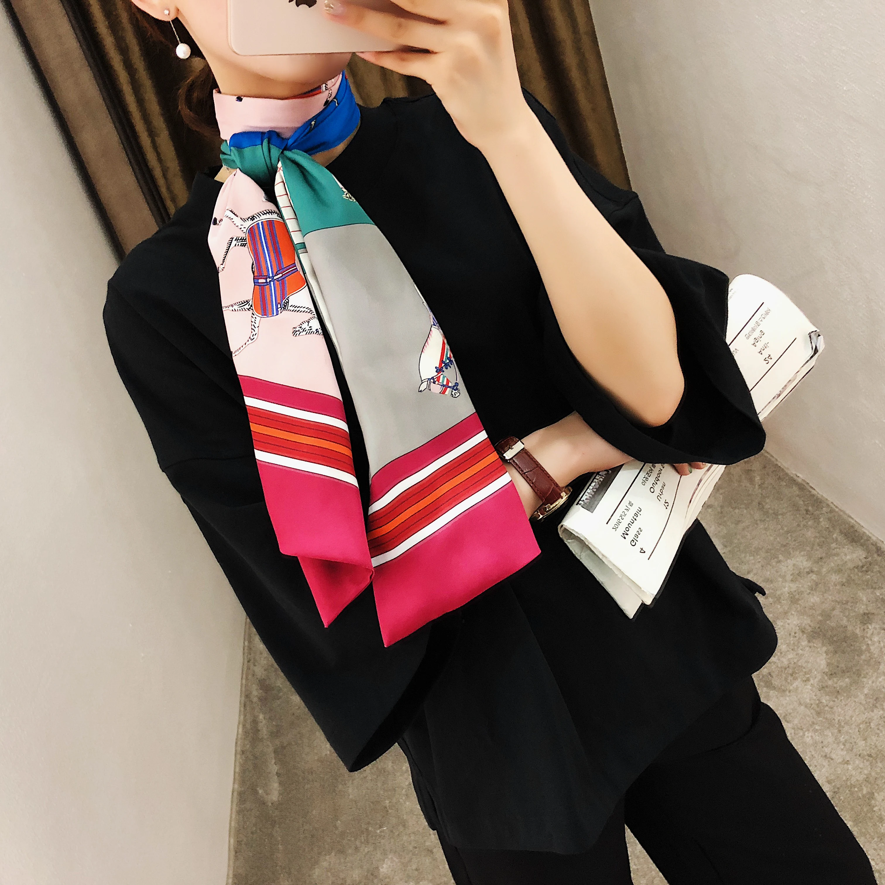 160cm*20cm Luxury Brand Plaid Horse Scarf Women Fashion Neckerchief Silk Scarves For Ladies Head Scarf Handkerchief Womens Tie
160cm*20cm Luxury Brand Plaid Horse Scarf Women Fashion Neckerchief Silk Scarves For Ladies Head Scarf Handkerchief Womens Tie
