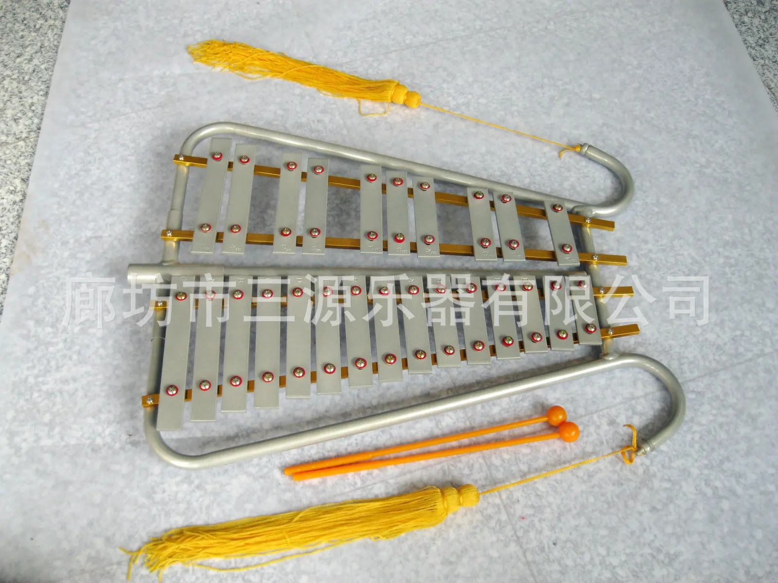 Performance Percussion Instrument 25 Sound Marching Glockenspiel Orff Children Teaching Aids Aluminium Alloy Lyre
Performance Percussion Instrument 25 Sound Marching Glockenspiel Orff Children Teaching Aids Aluminium Alloy Lyre