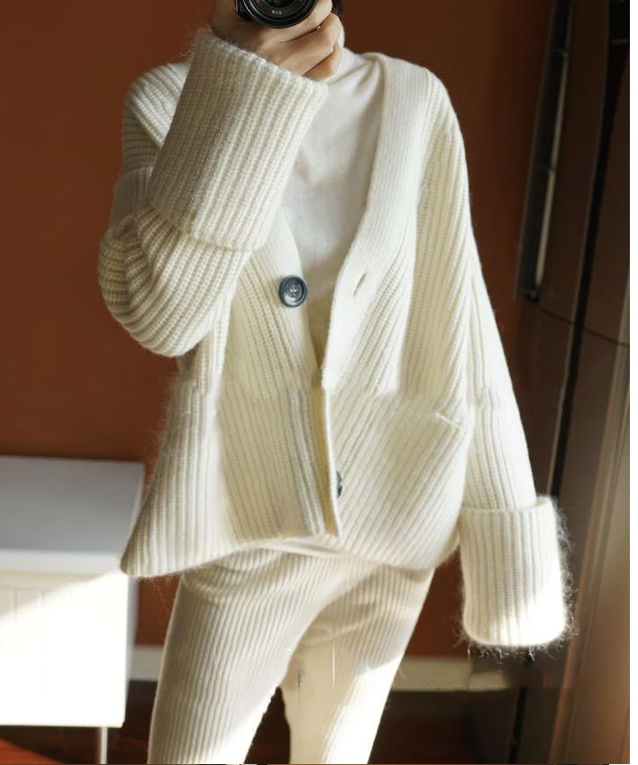 2020 Autumn Winter New Women Cardigan Sweater Short Loose Thick Solid Color Knitted Sweater Top Cashmere Jacket B124
2020 Autumn Winter New Women Cardigan Sweater Short Loose Thick Solid Color Knitted Sweater Top Cashmere Jacket B124