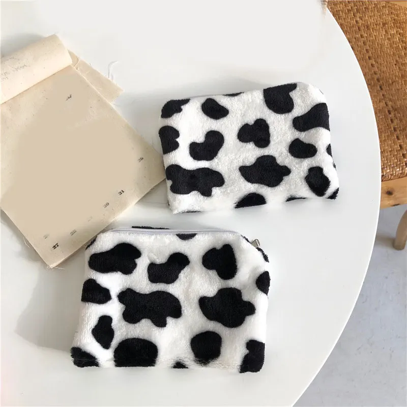1PC Cow Pattern Plush Coin Purses Mini Coin Wallet Storage Bag Card Holder Credit ID Wallet Pocket Women Girls Female Coin Purse
1PC Cow Pattern Plush Coin Purses Mini Coin Wallet Storage Bag Card Holder Credit ID Wallet Pocket Women Girls Female Coin Purse