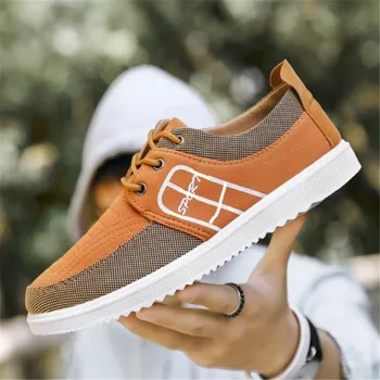 New men shoes breathable lightweight comfortable sneakers fashion non-slip wear casual flat men shoes zapatos de hombre 
New men shoes breathable lightweight comfortable sneakers fashion non-slip wear casual flat men shoes zapatos de hombre