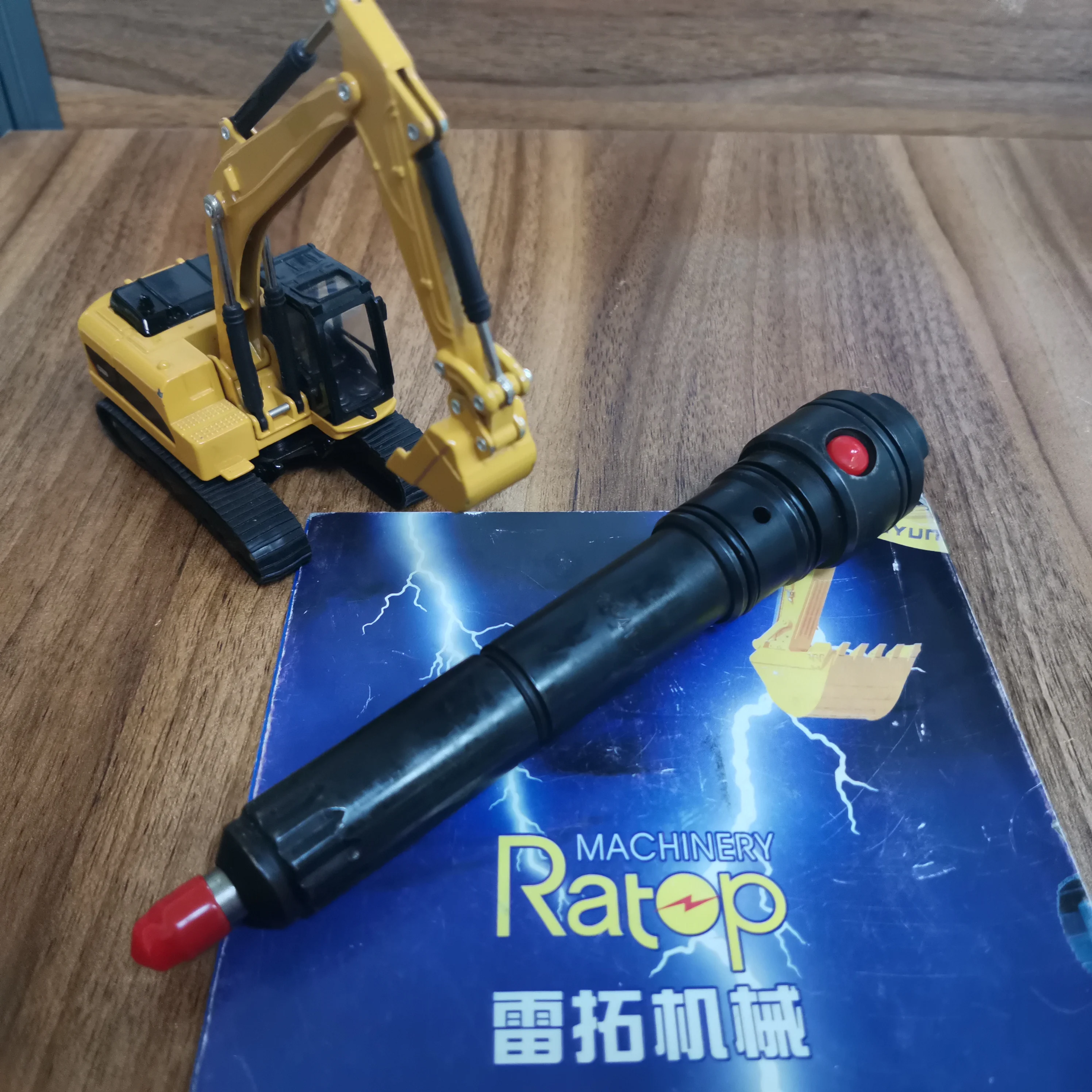 6212-12-3200 6211-12-3500 6D140 Excavator Nozzle SAA6D140E-5 Fuel Injector
6212-12-3200 6211-12-3500 6D140 Excavator Nozzle SAA6D140E-5 Fuel Injector