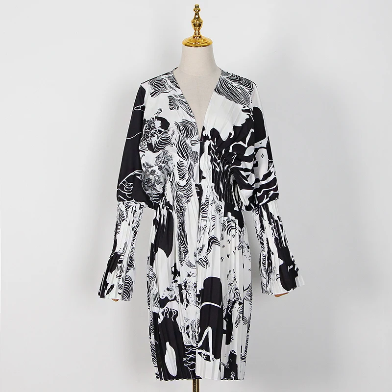 Female Fashion Dress Vintage Pleated Women Flare Long Sleeve V Neck Spring Summer Dresses Clothes
Female Fashion Dress Vintage Pleated Women Flare Long Sleeve V Neck Spring Summer Dresses Clothes
