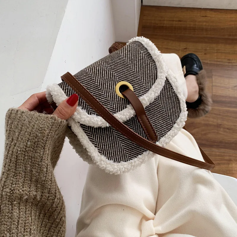 2019 Winter New Style WOMEN'S Bag Korean-style Square Sling Bag Woolen Embroidery Shoulder Sweet Ladies' Bag Furry Shoulder Bag
2019 Winter New Style WOMEN'S Bag Korean-style Square Sling Bag Woolen Embroidery Shoulder Sweet Ladies' Bag Furry Shoulder Bag
