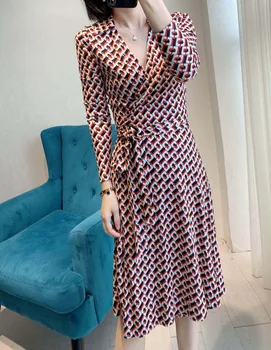 Women Wrap Dress 2020 spring summer new V-neck Printted Long Sleeve Sashes Knee-Length Dresses 
Women Wrap Dress 2020 spring summer new V-neck Printted Long Sleeve Sashes Knee-Length Dresses