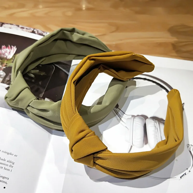Simple Fabric Cloth Cross Girl Hairband Solid Color Wide Side Hair Hoop Bow Knot Headbands for Women Women Hair Accessories Gift
Simple Fabric Cloth Cross Girl Hairband Solid Color Wide Side Hair Hoop Bow Knot Headbands for Women Women Hair Accessories Gift