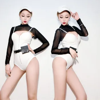 New stage packed bar DS DJ singer costume nightclub collar dance jazz dance sexy playful black and white suit
New stage packed bar DS DJ singer costume nightclub collar dance jazz dance sexy playful black and white suit