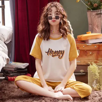 Sweet comfortable pajamas 2 piece suit cotton 2020 summer short-sleeved cropped pants female students large size casual pajamas
Sweet comfortable pajamas 2 piece suit cotton 2020 summer short-sleeved cropped pants female students large size casual pajamas