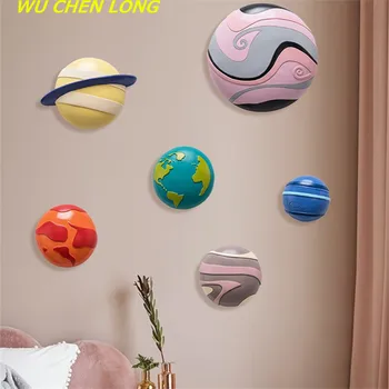 WU CHEN LONG Nordic Art Space Planet Wall Decor Resin 3D Celestial Body Statue Wall Hanging Craft Modern Home Decoration R5619 
WU CHEN LONG Nordic Art Space Planet Wall Decor Resin 3D Celestial Body Statue Wall Hanging Craft Modern Home Decoration R5619