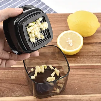 Multifunctional Garlic Presses Garlic Container Fruits Vegetables Kitchen Supplies 8.5*8.5*7cm Kitchen Tool Accessories Gadget
Multifunctional Garlic Presses Garlic Container Fruits Vegetables Kitchen Supplies 8.5*8.5*7cm Kitchen Tool Accessories Gadget