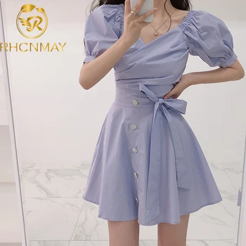 2020 Korean 2 Pieces Set Womens Puff Short Sleeve V-neck Cross Lace Up Short Blouse + Button High Waist A-line Skirt 
2020 Korean 2 Pieces Set Womens Puff Short Sleeve V-neck Cross Lace Up Short Blouse + Button High Waist A-line Skirt