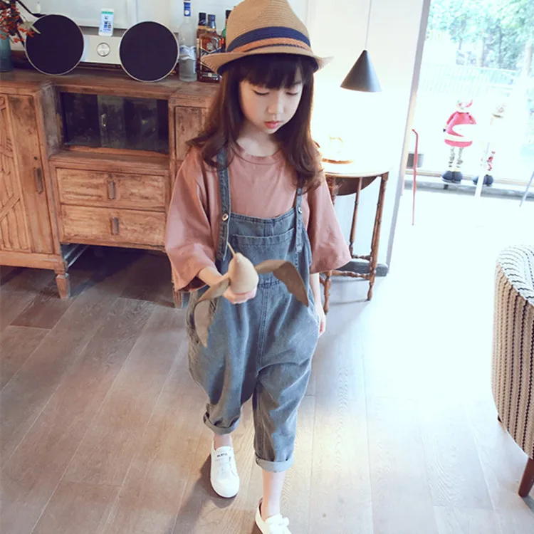 Spring and autumn children's clothing girls denim cropped trousers children's casual harem overalls girls pants
Spring and autumn children's clothing girls denim cropped trousers children's casual harem overalls girls pants
