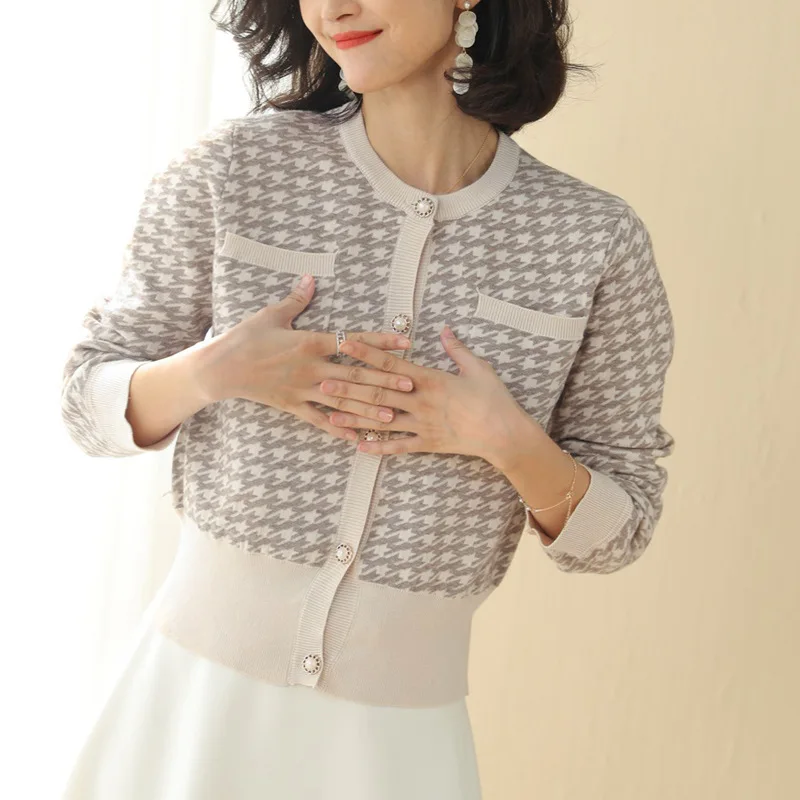 Vintage Houndstooth Cardigan Women Single Breasted Loose Coat Female Knitted Sweaters Winter 2019
Vintage Houndstooth Cardigan Women Single Breasted Loose Coat Female Knitted Sweaters Winter 2019