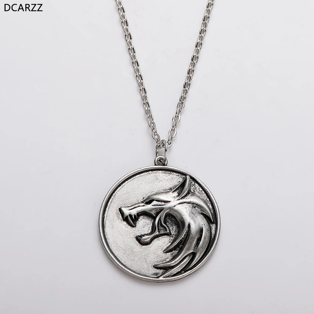 Game Wizard Wild Hunt Necklace Wolf Head Medallion Pendant Geralt Choker Boho Necklace Cosplay Jewelry Drop Shipping 60cm Chain
Game Wizard Wild Hunt Necklace Wolf Head Medallion Pendant Geralt Choker Boho Necklace Cosplay Jewelry Drop Shipping 60cm Chain