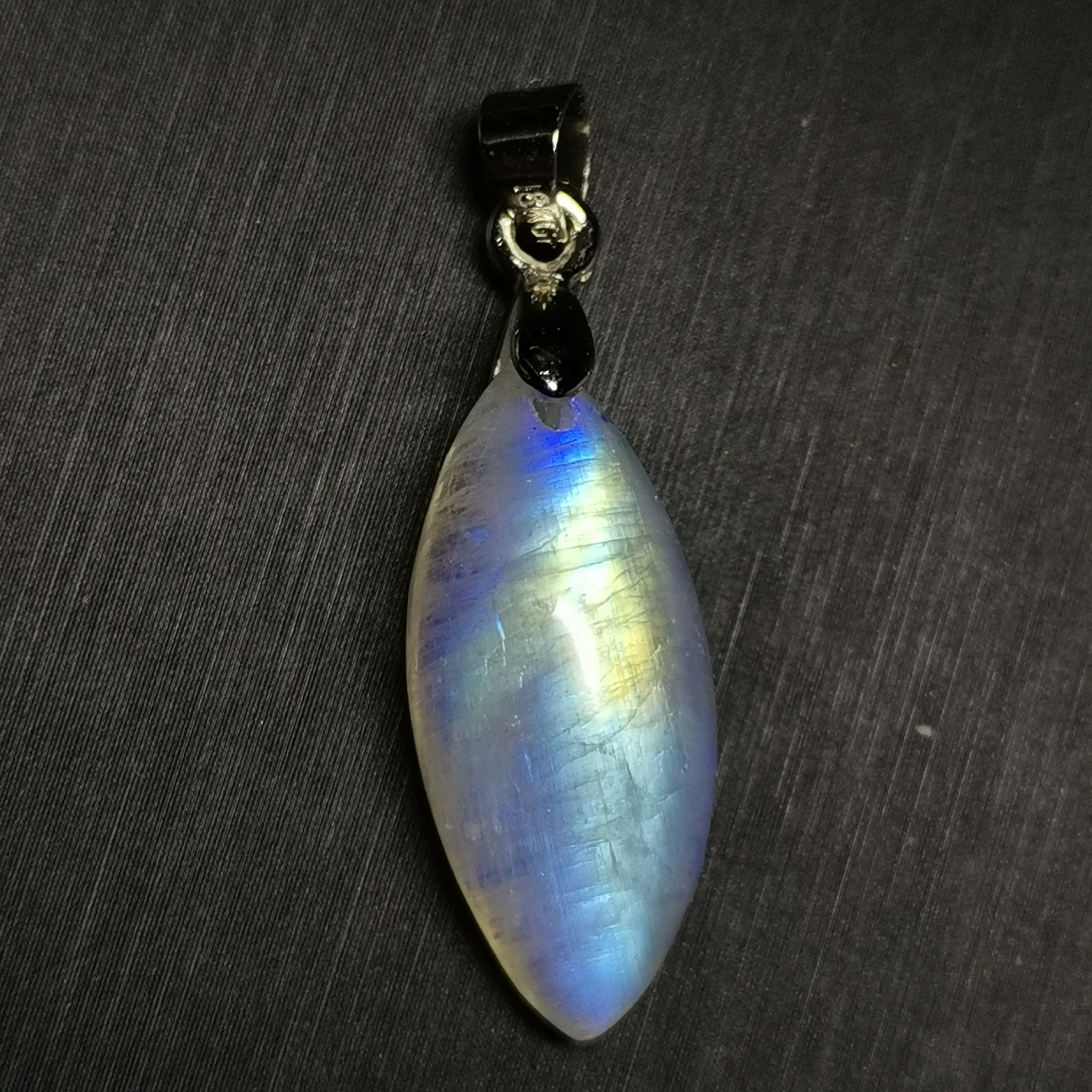 Natural Moonstone Gemstone Women Water Drop Pendant 22x10x8mm Blue Light Moonstone Necklace Jewelry AAAA
Natural Moonstone Gemstone Women Water Drop Pendant 22x10x8mm Blue Light Moonstone Necklace Jewelry AAAA