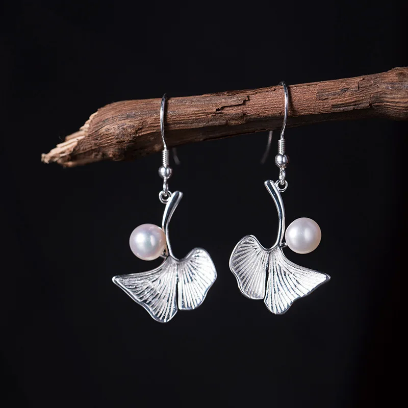 Authentic 925 Sterling Silver Drop Dangle Earring for Women Ginkgo Leaf Pearl Hanging Earring Huggie Wedding Jewelry for Brides
Authentic 925 Sterling Silver Drop Dangle Earring for Women Ginkgo Leaf Pearl Hanging Earring Huggie Wedding Jewelry for Brides