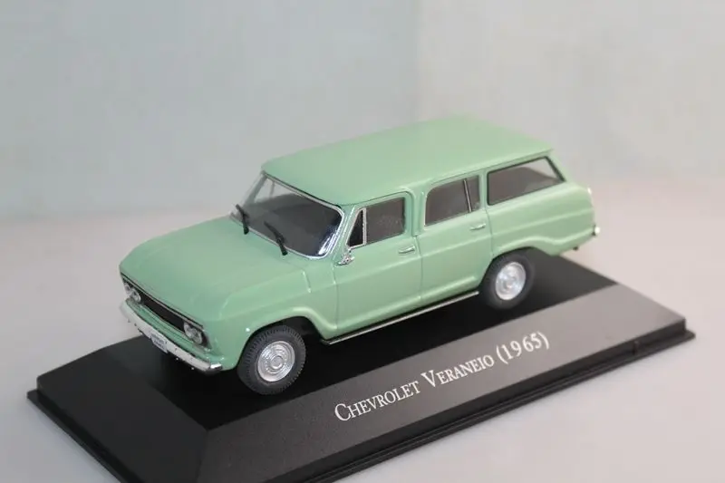 IXO 1:43 Chevrolet Veraneio 1965 Light Green Diecast Models Toys Collection Car