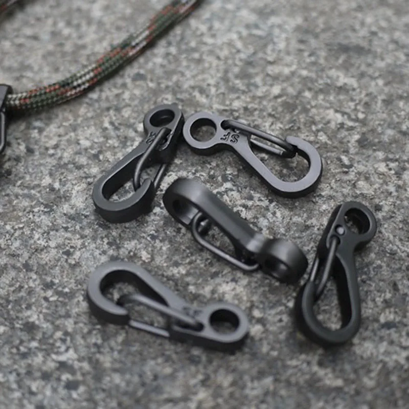 2 Pcs/Set Carabiner Snap Clip Hook Aluminium Alloy D Ring Shape Keychain Climbing Hanging Buckle For Camping Hiking SEC88
2 Pcs/Set Carabiner Snap Clip Hook Aluminium Alloy D Ring Shape Keychain Climbing Hanging Buckle For Camping Hiking SEC88