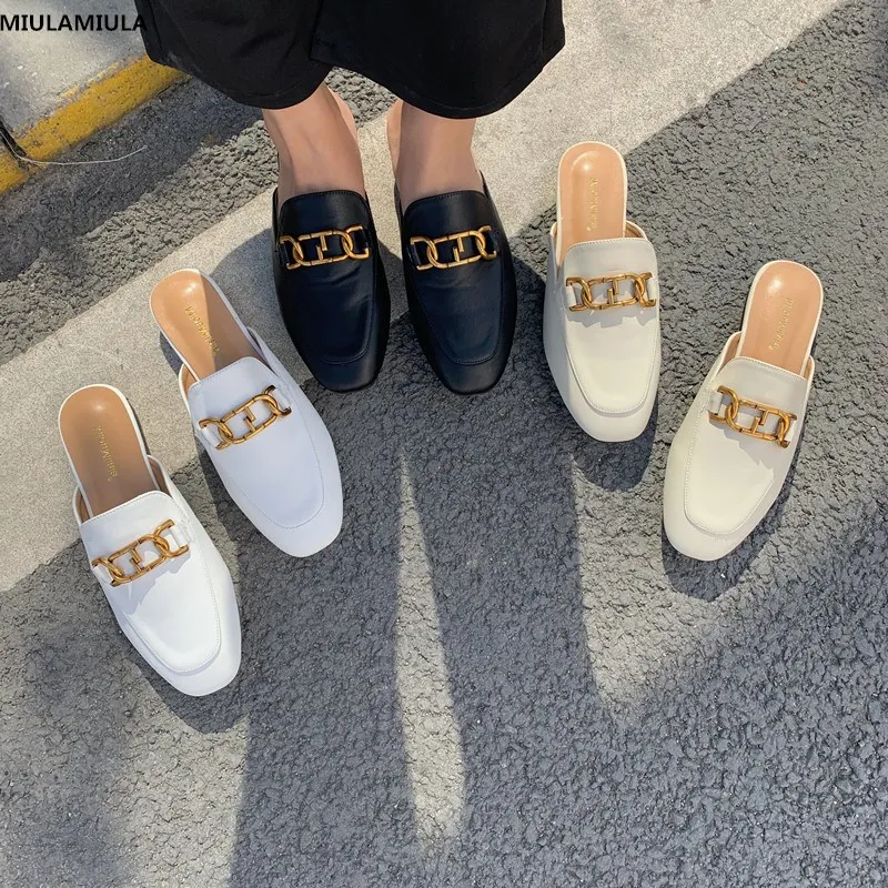MIULAMIULA Brand Designer 2020 Spring New Fashion Luxury Gold Metal Chain Flat Leather Slippers Slip On Loafers Mules Flip Flops
MIULAMIULA Brand Designer 2020 Spring New Fashion Luxury Gold Metal Chain Flat Leather Slippers Slip On Loafers Mules Flip Flops