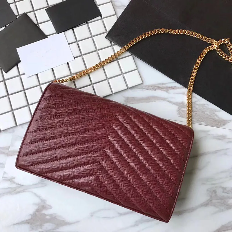 Women luxury handbag Top quality real cowhide leather chevron V small chain flap bags caviar brand designer messenger bags
Women luxury handbag Top quality real cowhide leather chevron V small chain flap bags caviar brand designer messenger bags