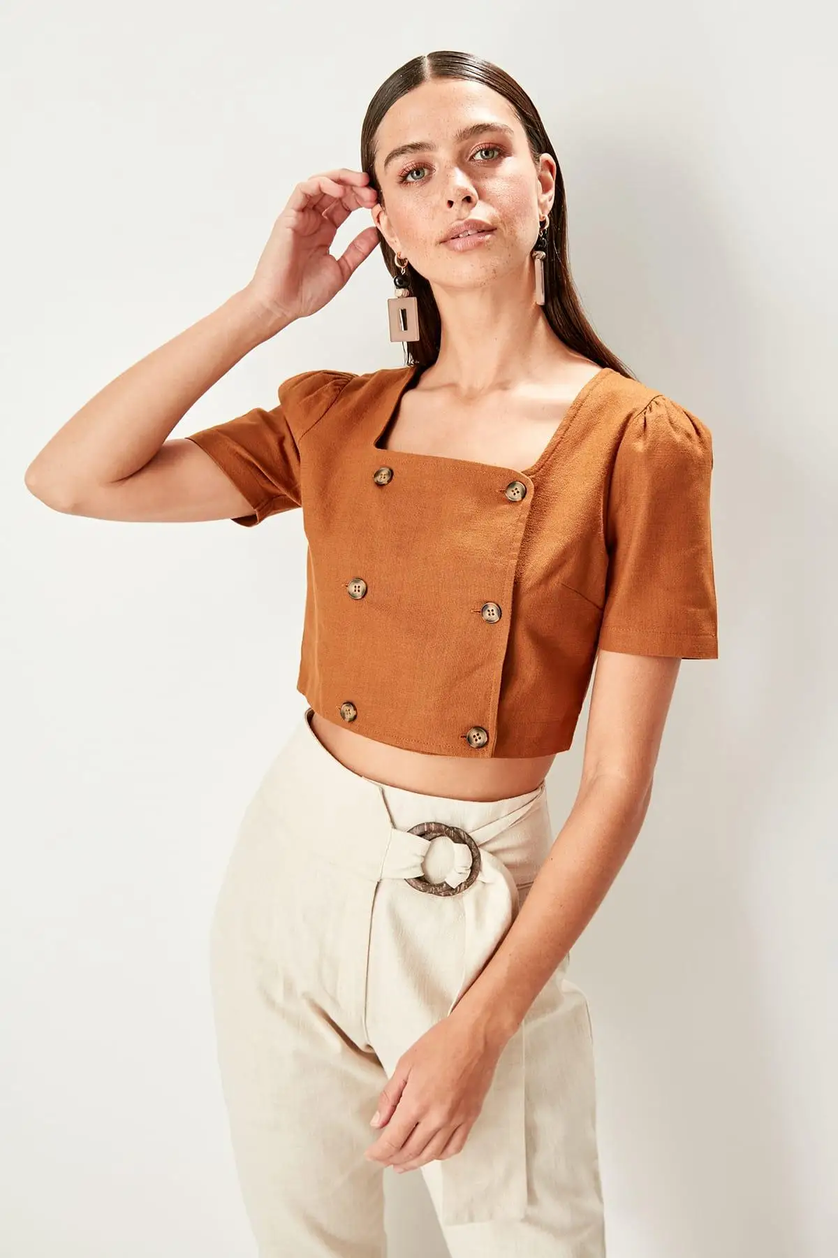 Trendyol верблюжья Кнопка деталь Bluz TWOSS19IE0061 |