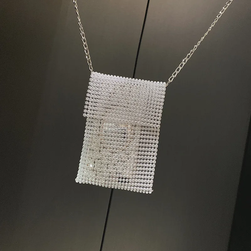 Wallet Female Mobile Phone Purse Pearl Metal Chain Bag Slung Ins Diamond Summer Shoulder Square Mini Messenger Women Wallets
Wallet Female Mobile Phone Purse Pearl Metal Chain Bag Slung Ins Diamond Summer Shoulder Square Mini Messenger Women Wallets
