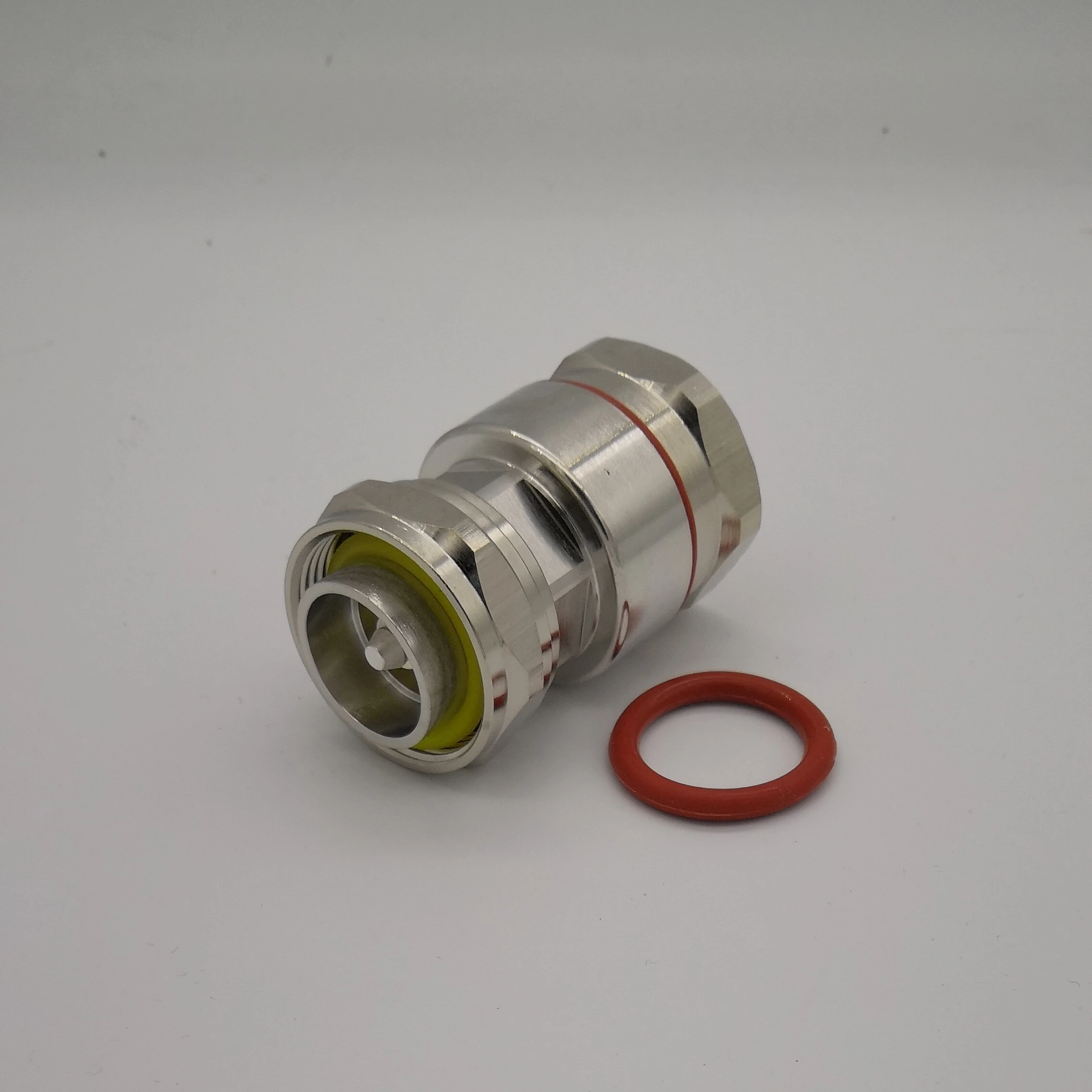 Din type male connector Clamp L29 male for Corrugated copper 7/8 50-22 Coaxial cable
Din type male connector Clamp L29 male for Corrugated copper 7/8 50-22 Coaxial cable