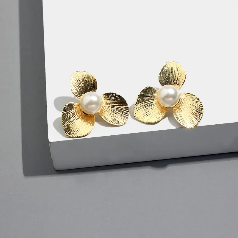 JUST FEEL Boho Vintage Metal flower Drop Earrings For Women Gold Color Ethnic Wedding Statement Dangle Earring Party Jewelry New
JUST FEEL Boho Vintage Metal flower Drop Earrings For Women Gold Color Ethnic Wedding Statement Dangle Earring Party Jewelry New