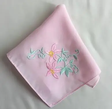 26*26cm Silk square Handkerchief embroidered hand tea face children lace cooling ladies hanky Wedding gift Dinner towel
26*26cm Silk square Handkerchief embroidered hand tea face children lace cooling ladies hanky Wedding gift Dinner towel