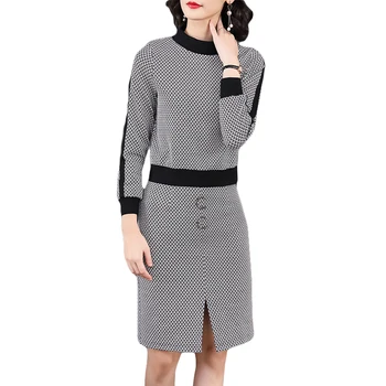 2019 Spring New Female Suit Long-Sleeved Pullovers Sweater Plaid Skirt Knit Two-Piece Outfit Vestidos Clothing Set Knitwear
2019 Spring New Female Suit Long-Sleeved Pullovers Sweater Plaid Skirt Knit Two-Piece Outfit Vestidos Clothing Set Knitwear